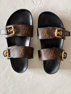 Authentic! Louis Vuitton Brown Monogram Bom Dia Leather Sandals